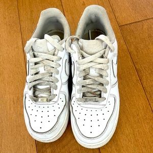 Air Force One’s Women’s 7.5